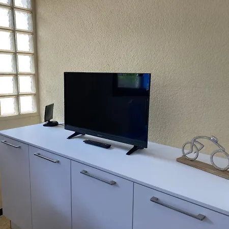 Carmen A 2 Pas De La & Des Commerces Apartmán